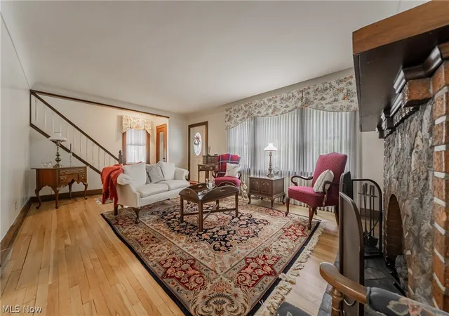 Photo 3 of Sale Pending at 11008 Edgepark Dr, Cleveland, OH 44125 | MLS# 5231497 | Listing updated on 2026-08-28