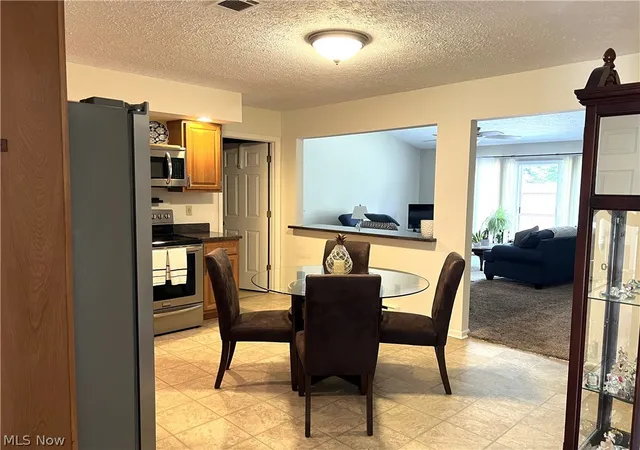 3rd image of 403 Rivers Edge Dr, Huron, OH 44839 | MLS# 5230057