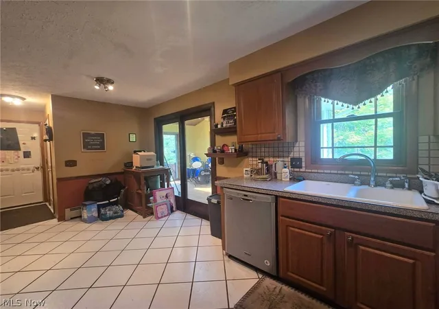 5th image of 11709 Pinewood Trl, Chesterland, OH 44026 | MLS# 5232154