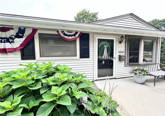 1st image of 6160 Thistlewood Dr, Mentor, OH 44060 | MLS# 5231880
