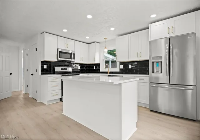 Photo 2 of Single family home for sale at 191 E Martin St, Amherst, OH 44001 | MLS# 5230732 | Listing updated on 2026-08-28