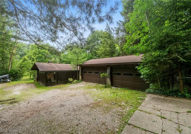 2nd image of 13610 Sperry Rd, Novelty, OH 44072 | MLS# 5231174