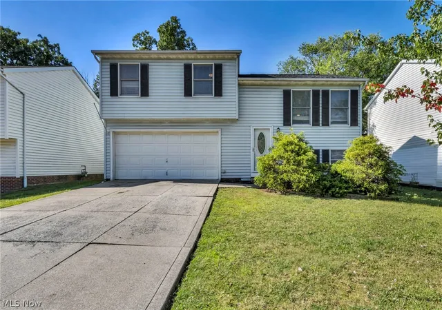 Photo 3 of Single family home for sale at 19020 Watercrest Ave, Maple Heights, OH 44137 | MLS# 5224824 | Listing updated on 2026-08-22