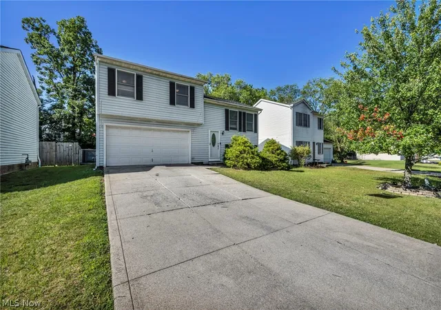 Photo 3 of Single family home for sale at 19020 Watercrest Ave, Maple Heights, OH 44137 | MLS# 5224824 | Listing updated on 2026-08-22