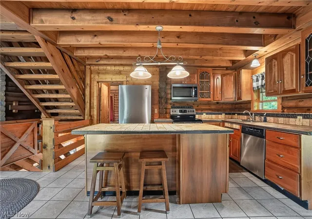 4th image of 348 Tony Dr, Conneaut, OH 44030 | MLS# 5231953
