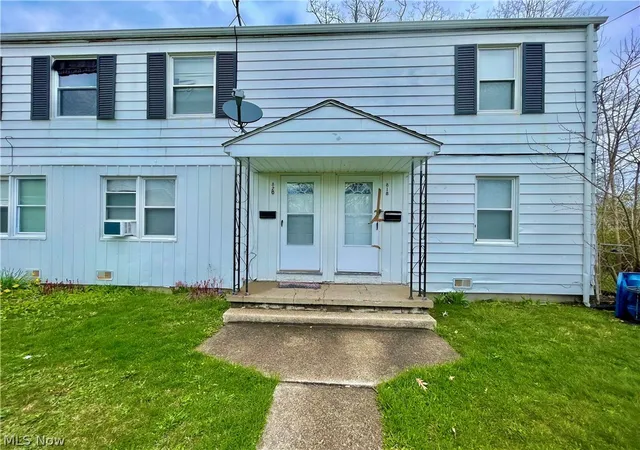 1st image of 818 824 S Central Dr, Lorain, OH 44052 | MLS# 5231802