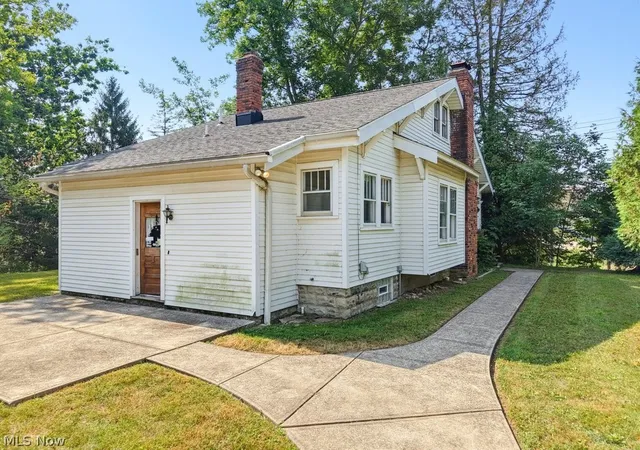 Photo 1 of Sale Pending at 27015 Aurora Rd, Solon, OH 44139 | MLS# 5186871 | Listing updated on 2026-09-01