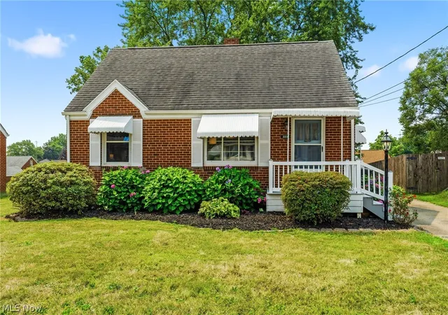 1st image of 3004 Patton Pl Nw, Canton, OH 44708 | MLS# 5231213