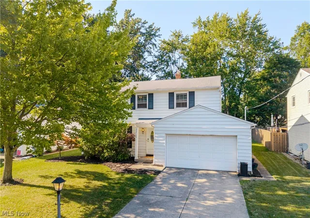 Photo 3 of Single family home for sale at 22760 Esther Ave, Cleveland, OH 44126 | MLS# 5231210 | Listing updated on 2026-08-03