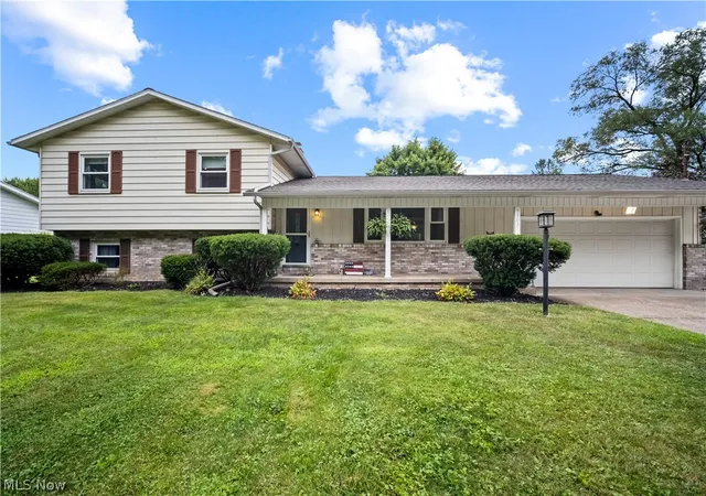 Photo 2 of Sale Pending at 9307 Strausser St Nw, Massillon, OH 44646 | MLS# 5230969 | Listing updated on 2026-08-21