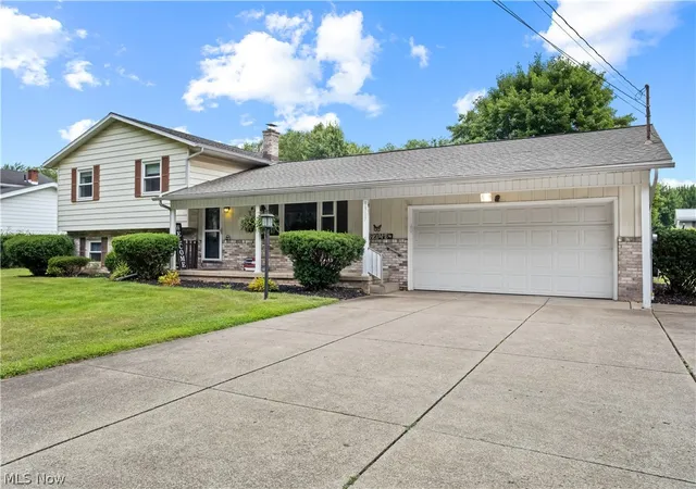 Photo 3 of Sale Pending at 9307 Strausser St Nw, Massillon, OH 44646 | MLS# 5230969 | Listing updated on 2026-08-21