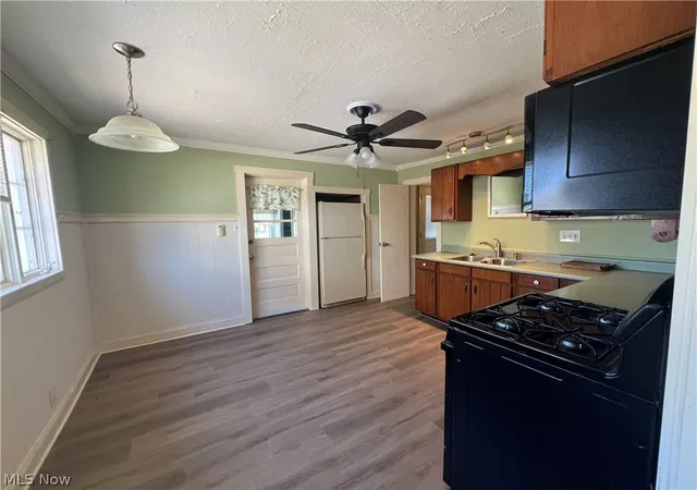2nd image of 978 Buffalo St, Conneaut, OH 44030 | MLS# 5231932