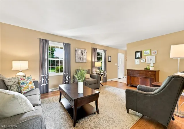 5th image of 4185 Claridge Dr, Austintown, OH 44511 | MLS# 5232200