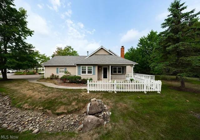 2nd image of 1310 Buckboard Ln, Broadview Heights, OH 44147 | MLS# 5231336