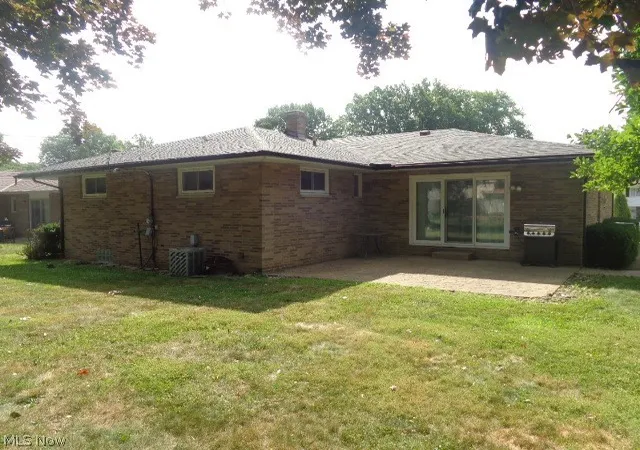 2nd image of 979 E Decker Dr, Seven Hills, OH 44131 | MLS# 5231543