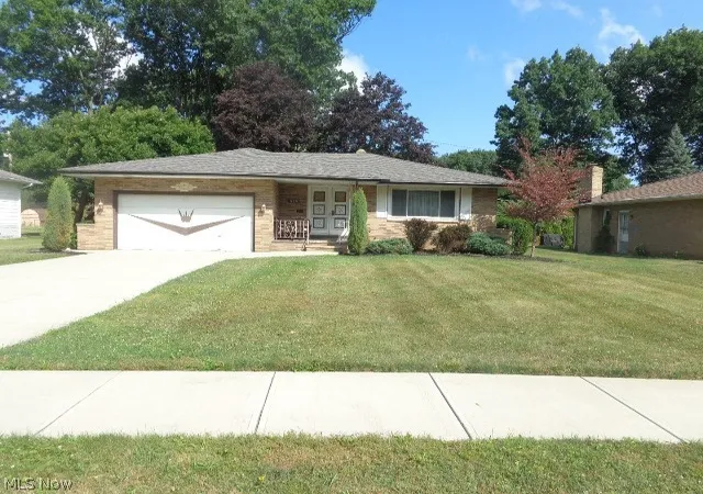 5th image of 979 E Decker Dr, Seven Hills, OH 44131 | MLS# 5231543