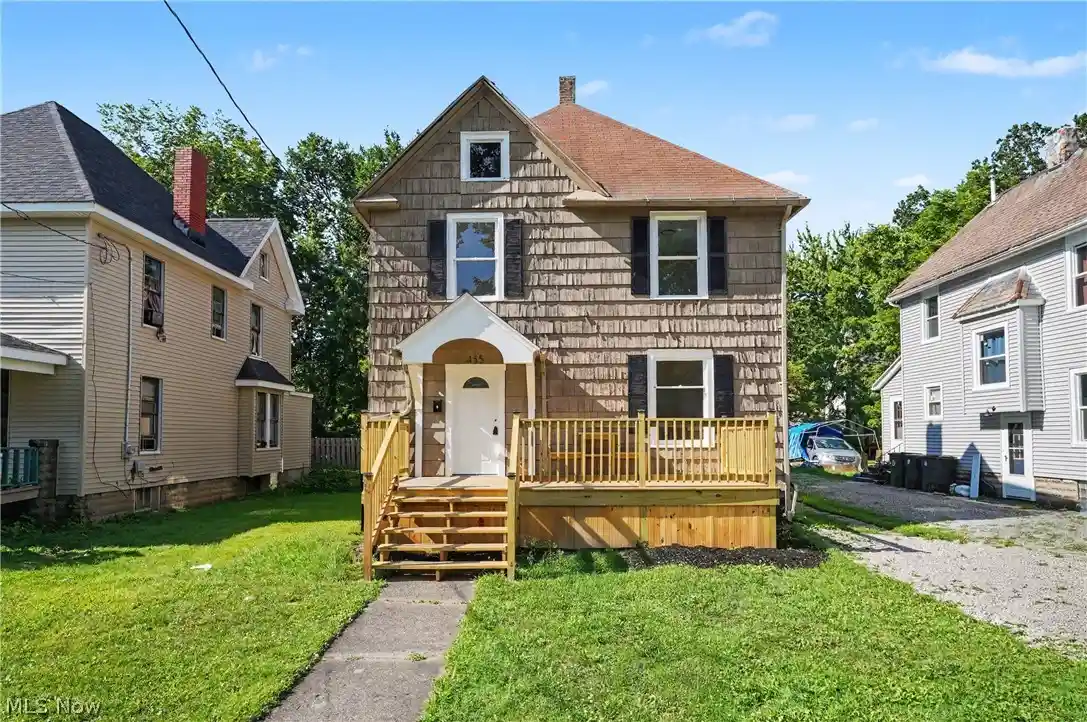 Photo 1 of Single family home for sale at 455 Scott St Ne, Warren, OH 44483 | MLS# 5225720 | Listing updated on 2026-10-28