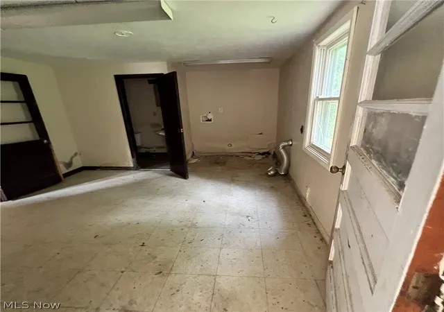 2nd image of 116 Kenilworth Ave, Painesville Twp, OH 44077 | MLS# 5231791