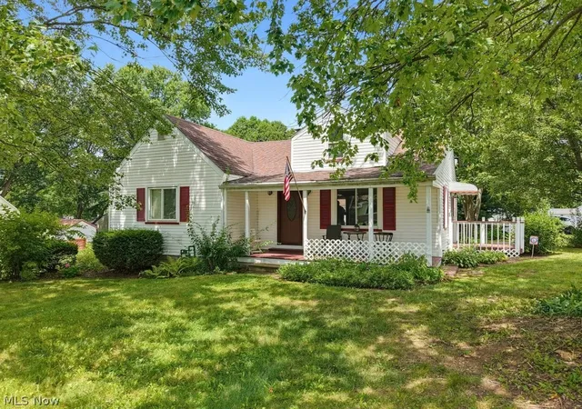 Photo 2 of Single family home for sale at 2755 Springfield Lake Dr, Akron, OH 44312 | MLS# 5232175 | Listing updated on 2026-07-30