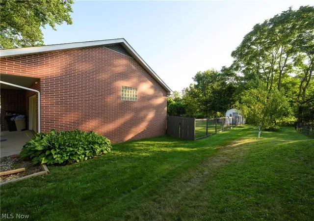 3rd image of 2984 Seikel Dr Ne, Dover, OH 44622 | MLS# 5232070