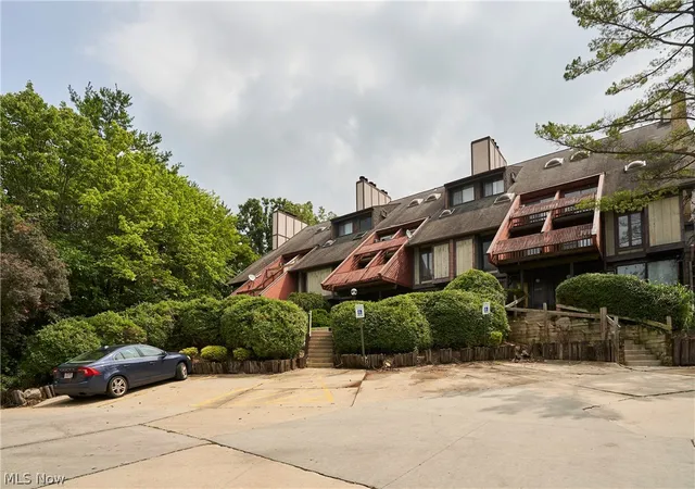 23rd image of 1609 Treetop Trl #C, 39, Akron, OH 44313 | MLS# 5232230