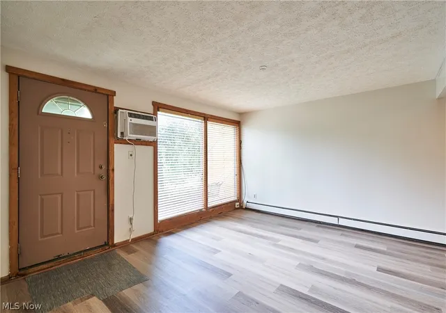 4th image of 1609 Treetop Trl, Akron, OH 44313