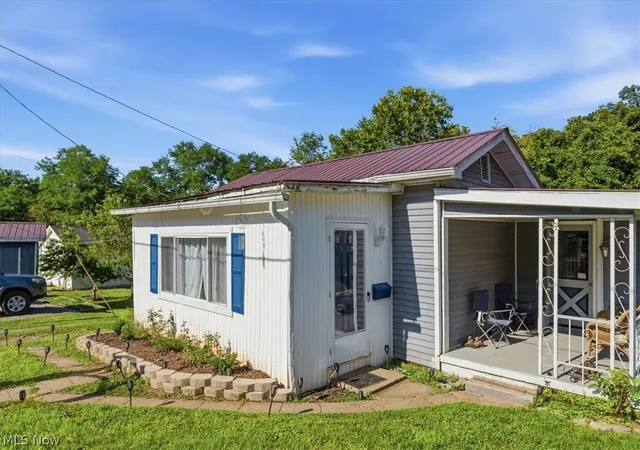 Photo 1 of Single family home for sale at 306 Walnut St, Pennsboro, WV 26415 | MLS# 5231595 | Listing updated on 2026-08-10