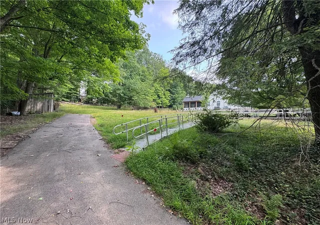 2nd image of 7456 Chagrin Rd, Chagrin Falls, OH 44023 | MLS# 5231796