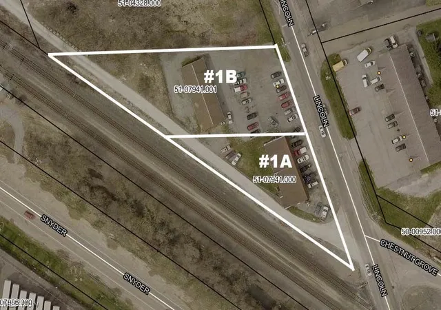 Photo 4 of Sale Pending at 140 W Pershing St, Salem, OH 44460 | MLS# 5232319 | Listing updated on 2026-08-18