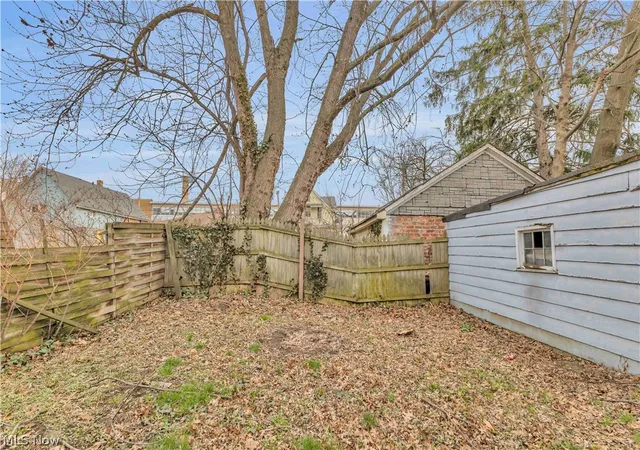 23rd image of 3305 Roanoke Ave, Cleveland, OH 44109 | MLS# 5232318