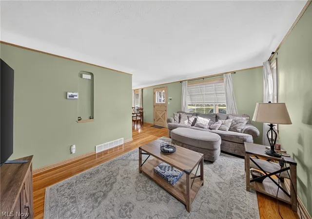 Photo 4 of Sale Pending at 8122 Fernhill Ave, Cleveland, OH 44129 | MLS# 5232206 | Listing updated on 2026-08-20