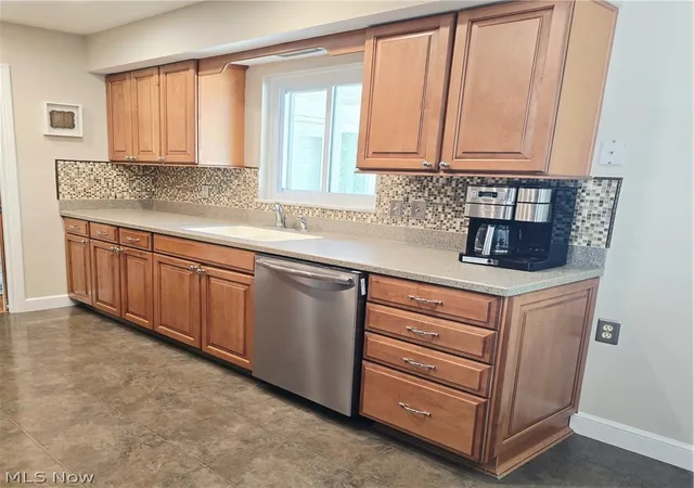 Photo 3 of Single family home for sale at 14565 Uhlin Dr, Cleveland, OH 44130 | MLS# 5231993 | Listing updated on 2026-08-21