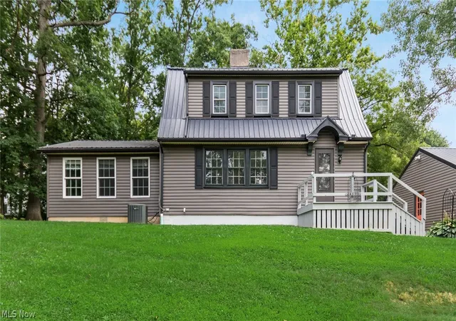 1st image of 1224 Marwood Dr, Zanesville, OH 43701 | MLS# 5231545