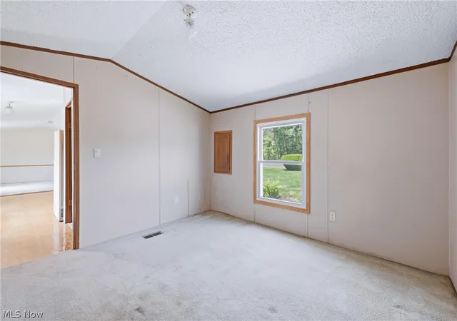 Photo 3 of Single family home for sale at 31991 Haessly Rd, Hanoverton, OH 44423 | MLS# 5232069 | Listing updated on 2026-08-10