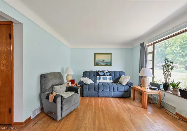 3rd image of 6244 Eavenson Rd, Brook Park, OH 44142 | MLS# 5231733