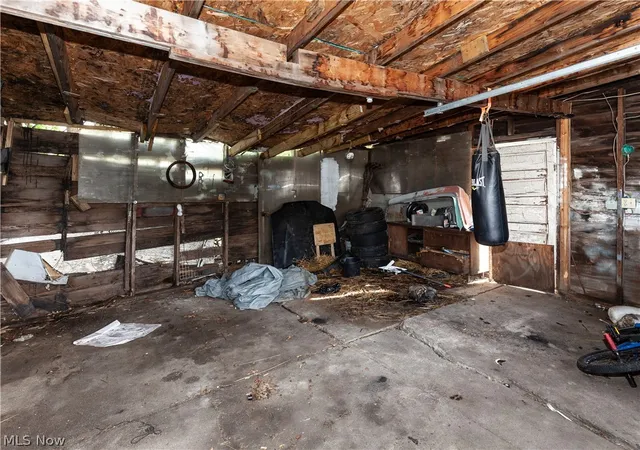 16th image of 700 W 17th St, Lorain, OH 44052 | MLS# 5230958