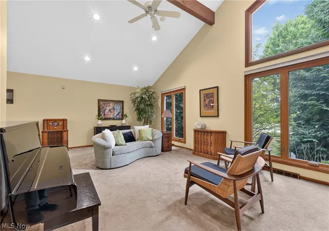 4th image of 3960 Orangewood Dr, Orange, OH 44122 | MLS# 5231094