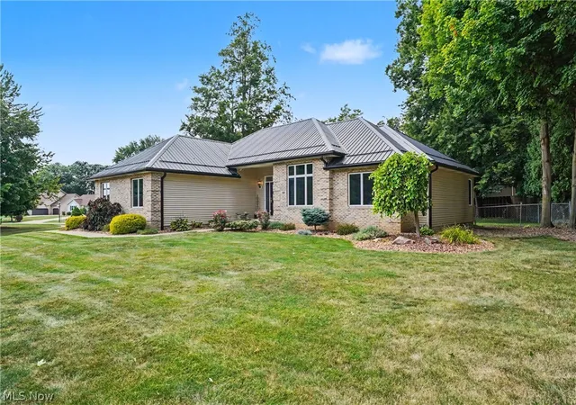 Photo 2 of Single family home for sale at 40 W Maple Dr, Seville, OH 44273 | MLS# 5231899 | Listing updated on 2026-08-25