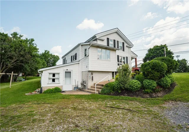 4th image of 11755 Market Ave Nw, Uniontown, OH 44685 | MLS# 5232352