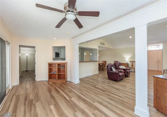 5th image of 5211 Parkhurst Dr, Sheffield Village, OH 44054 | MLS# 5228036