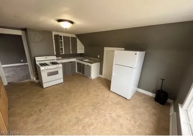 Listing Photo 4 - Condo for sale in building located at 1731 Taylor Rd, Cleveland, OH 44112