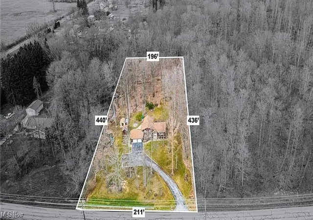 2nd image of 1305 Garrison Rd, Ashtabula, OH 44004 | MLS# 5232244