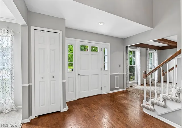 3rd image of 16980 S Meadows Cir, Strongsville, OH 44136 | MLS# 5215880