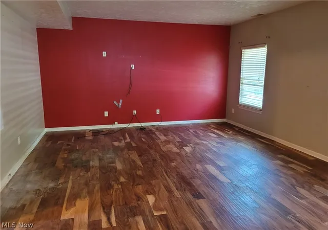 Photo 3 of Sale Pending at 124 Slate Dr, Berea, OH 44017 | MLS# 5232214 | Listing updated on 2026-10-06