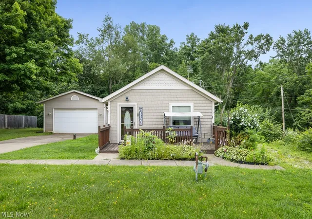 2nd image of 3315 Linda St, Akron, OH 44319 | MLS# 5232119