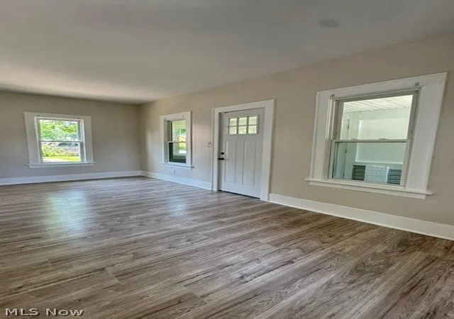 3rd image of 1079 Peerless Ave, Akron, OH 44320 | MLS# 5232514