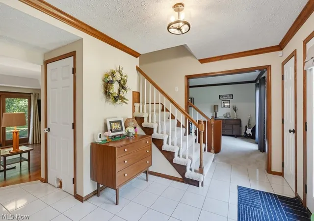 4th image of 17553 Deer Ridge Cir, Strongsville, OH 44136 | MLS# 5231817