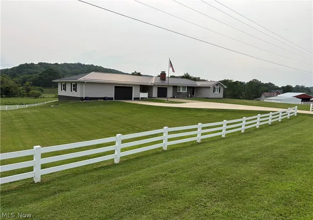 Photo 3 of Sale Pending at 15103 State Route 258 SW, Newcomerstown, OH 43832 | MLS# 5232539 | Listing updated on 2026-09-27
