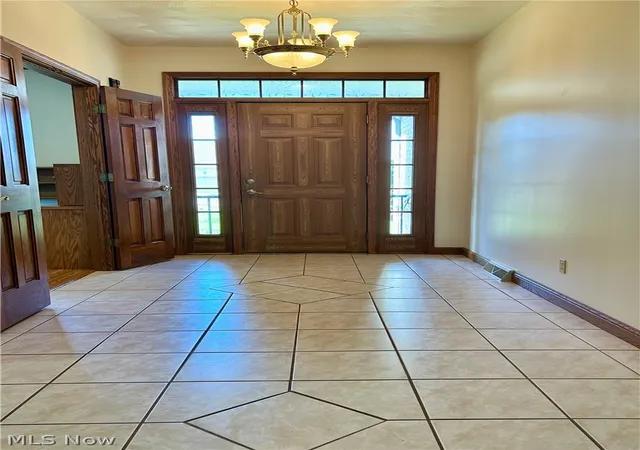 Photo 3 of Single family home for sale at 8707 Fairweather Trl, Youngstown, OH 44514 | MLS# 5232559 | Listing updated on 2026-09-18