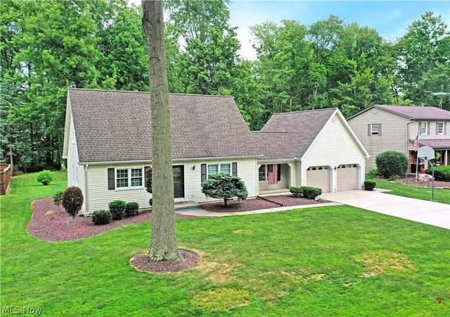 5th image of 224 Old Oak Dr, Cortland, OH 44410 | MLS# 5232362